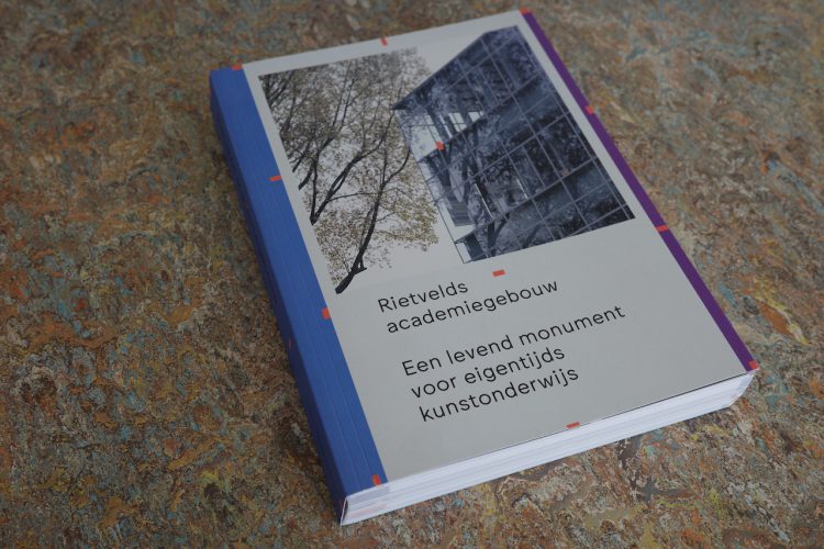 CMP Vol.1 ‘Rietveld academiegebouw, Een levend monument voor eigentijds kunstonderwijs’, foto:  S. Pander (2022)